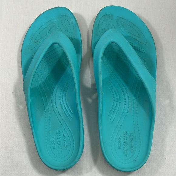 CROCS Iconic Comfort Thong Flip Flop Sandals - Bright Light Blue, Wom 8 - Picture 4 of 10